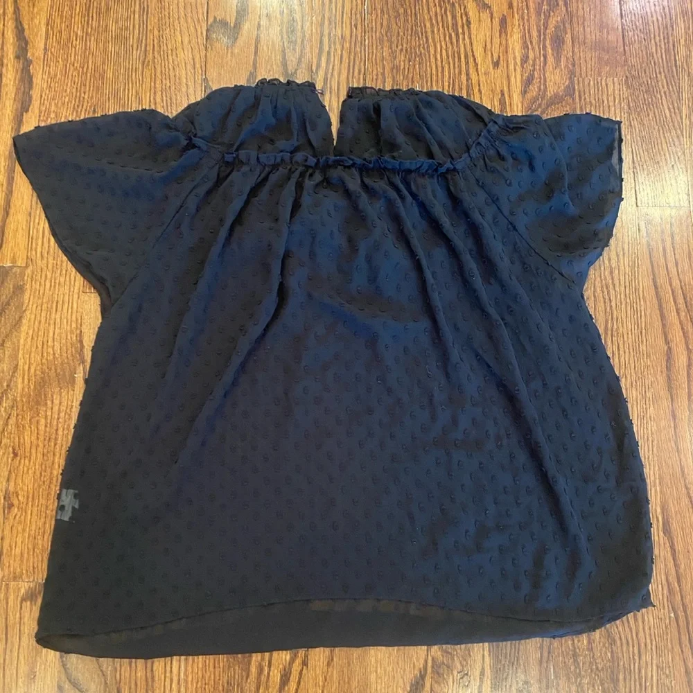 J Crew Black‎ Swiss dot Top Size Small